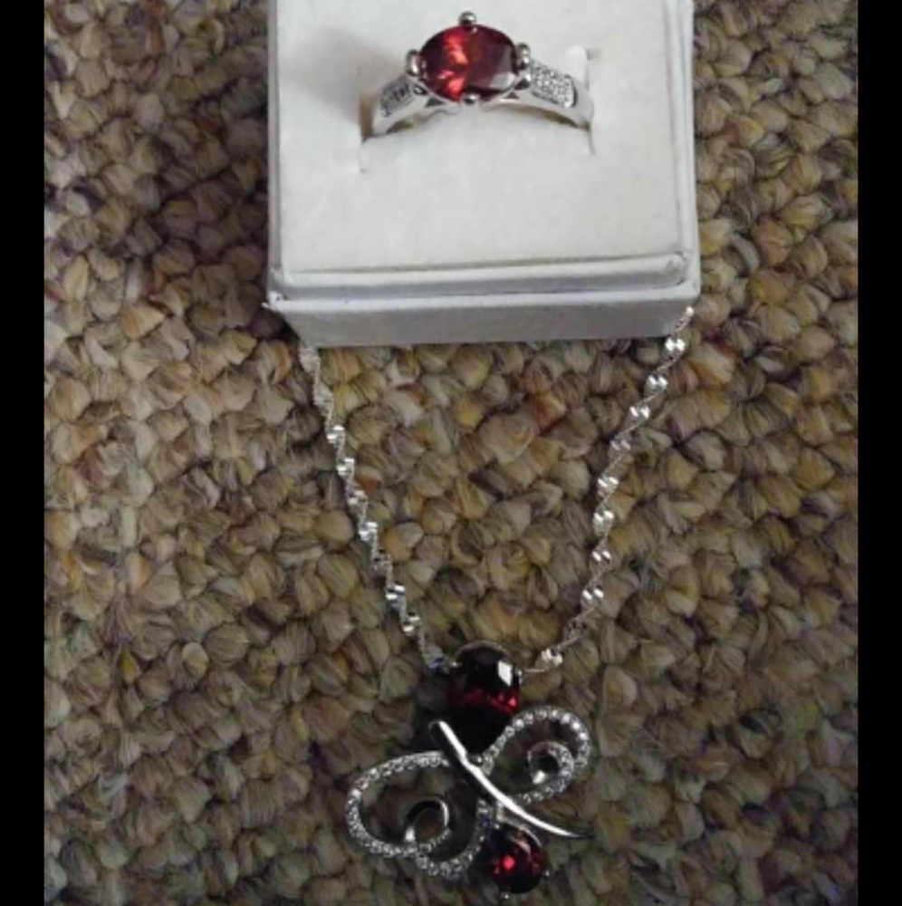 New garnet set